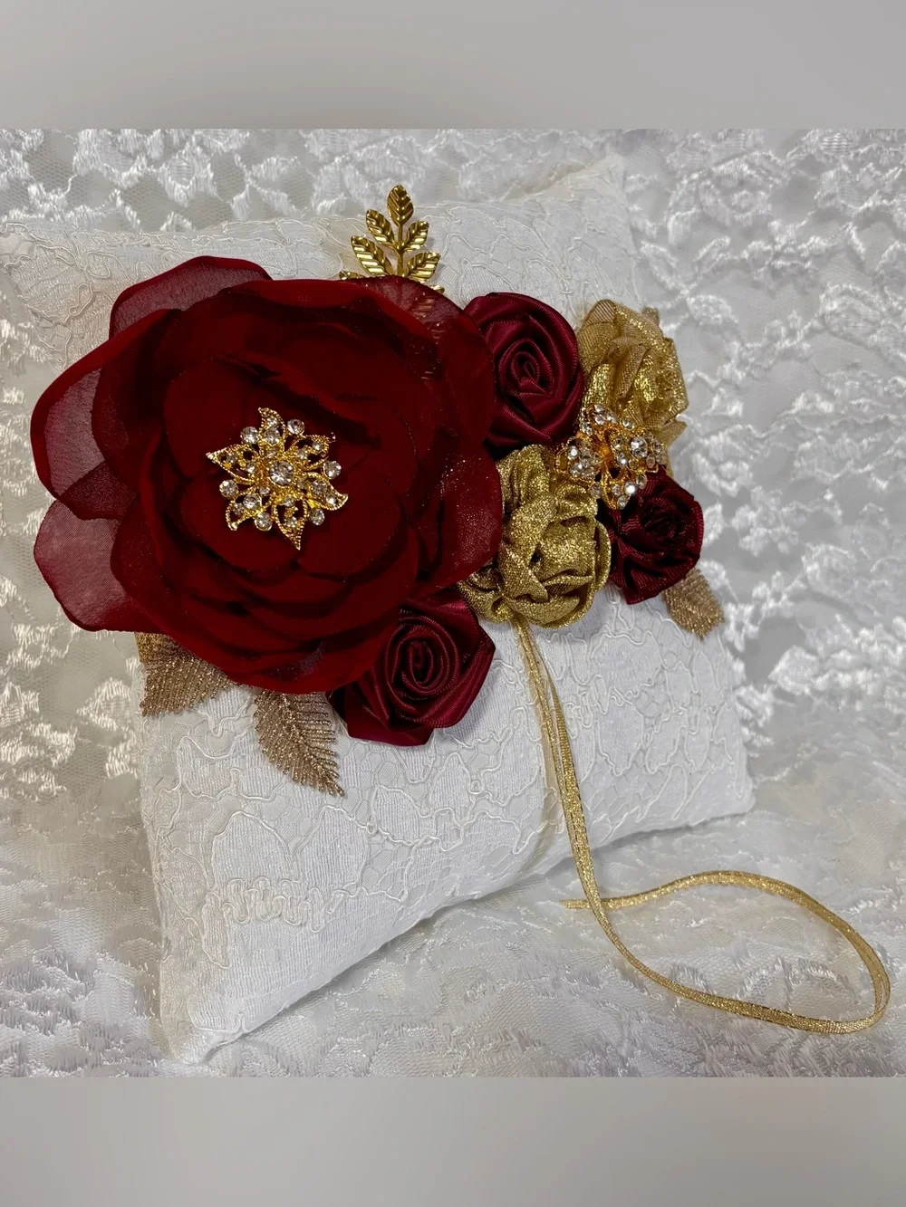 🌟 Burgundy Gold and White Ring Pillow and Flower Basket Set